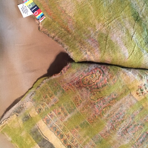 Tibetan Kooloo scarf - Picture 2 of 2